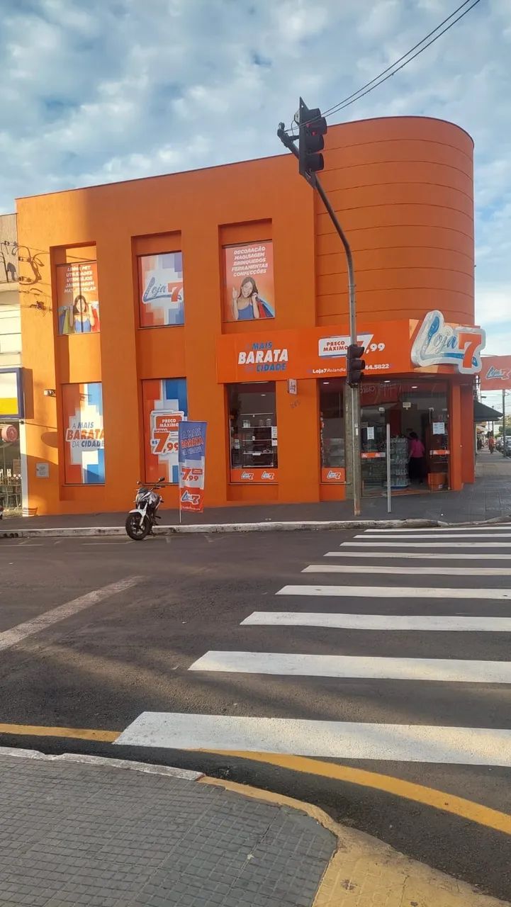 OPORTUNIDADE DE INVESTIMENTO EM PRÉDIO COMERCIAL NO CENTRO DE ROLANDIA - Foto 2