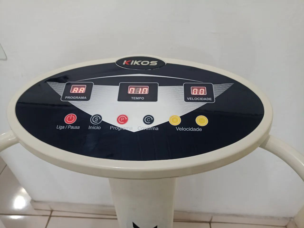 Plataforma vibratória Kikos - FitPlate