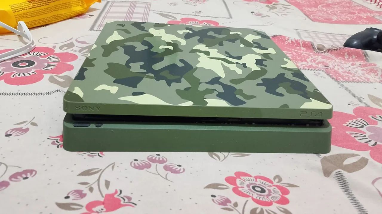 PS4 SLIM 1TB