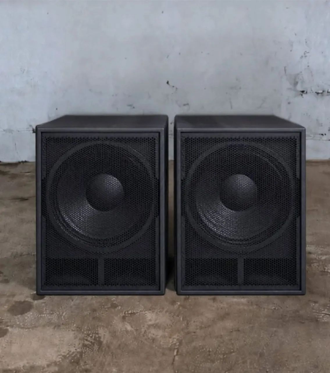 Par de Sub's 18" 1000rms cada