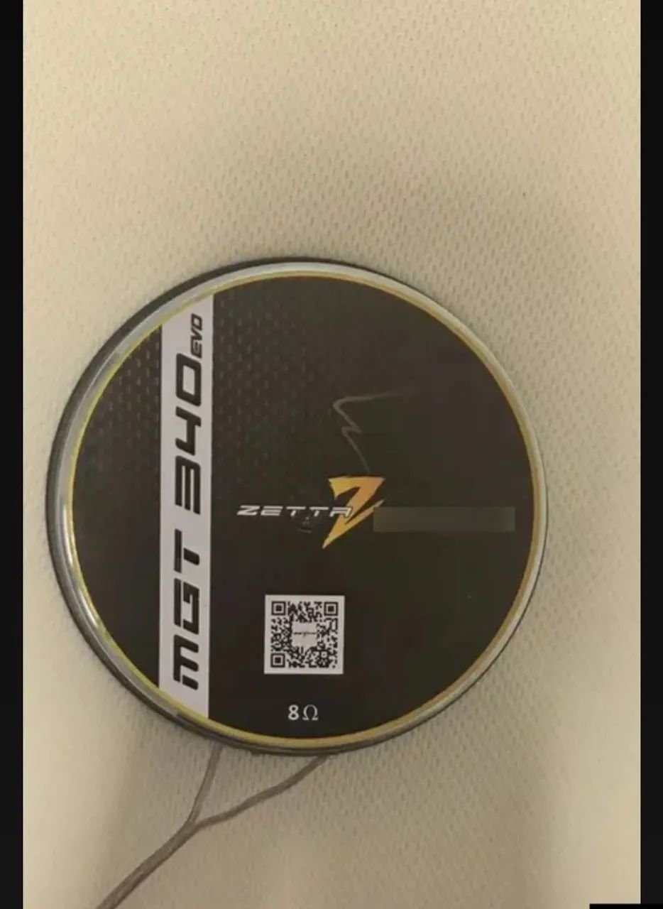 Vendo 2 pares de alto falantes de 6 polegadas 340 whats de potência cada marca zetta