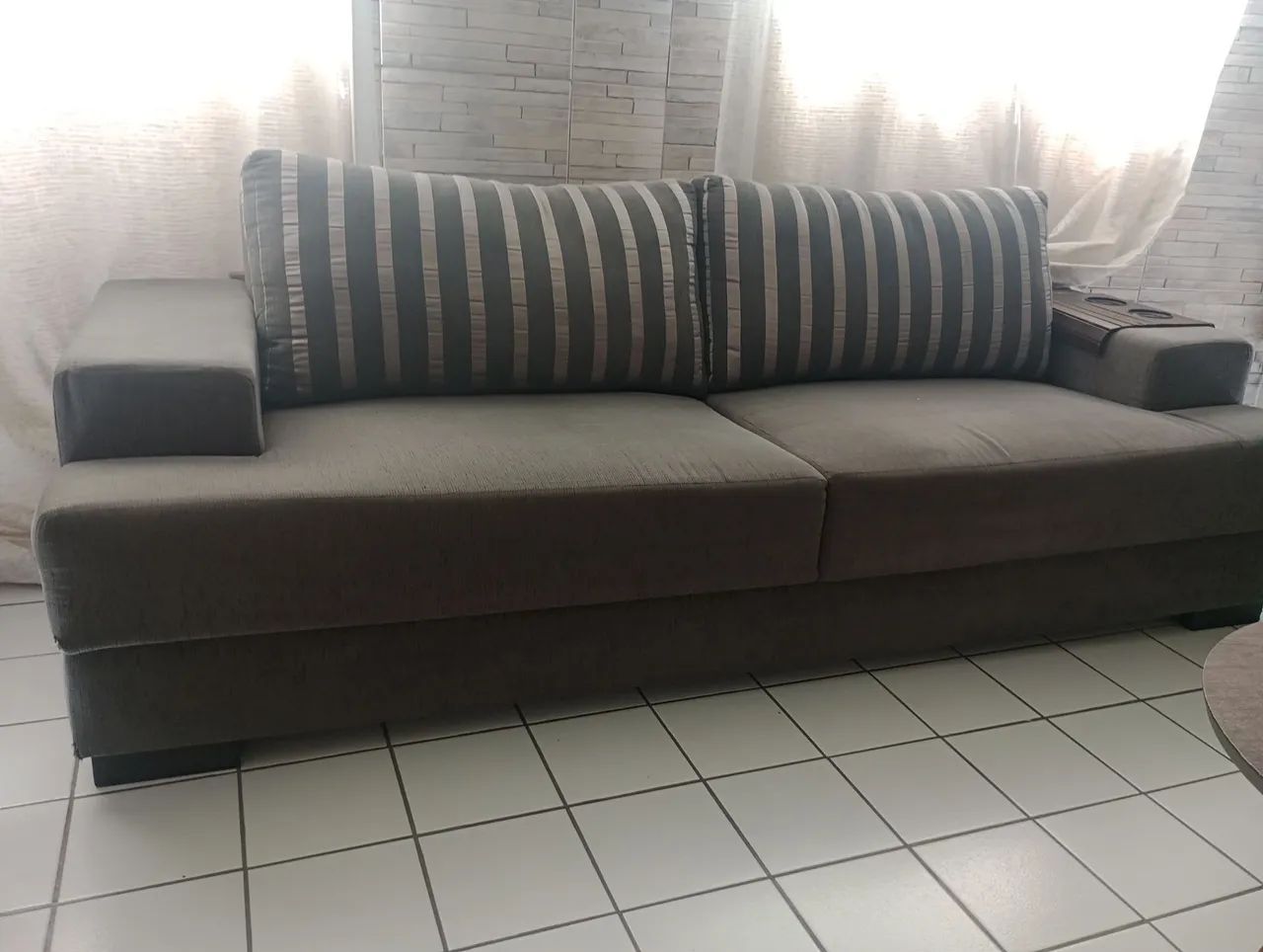 Conjunto de Sofá 2 e 3 lugares em excelente estado  - Foto 3