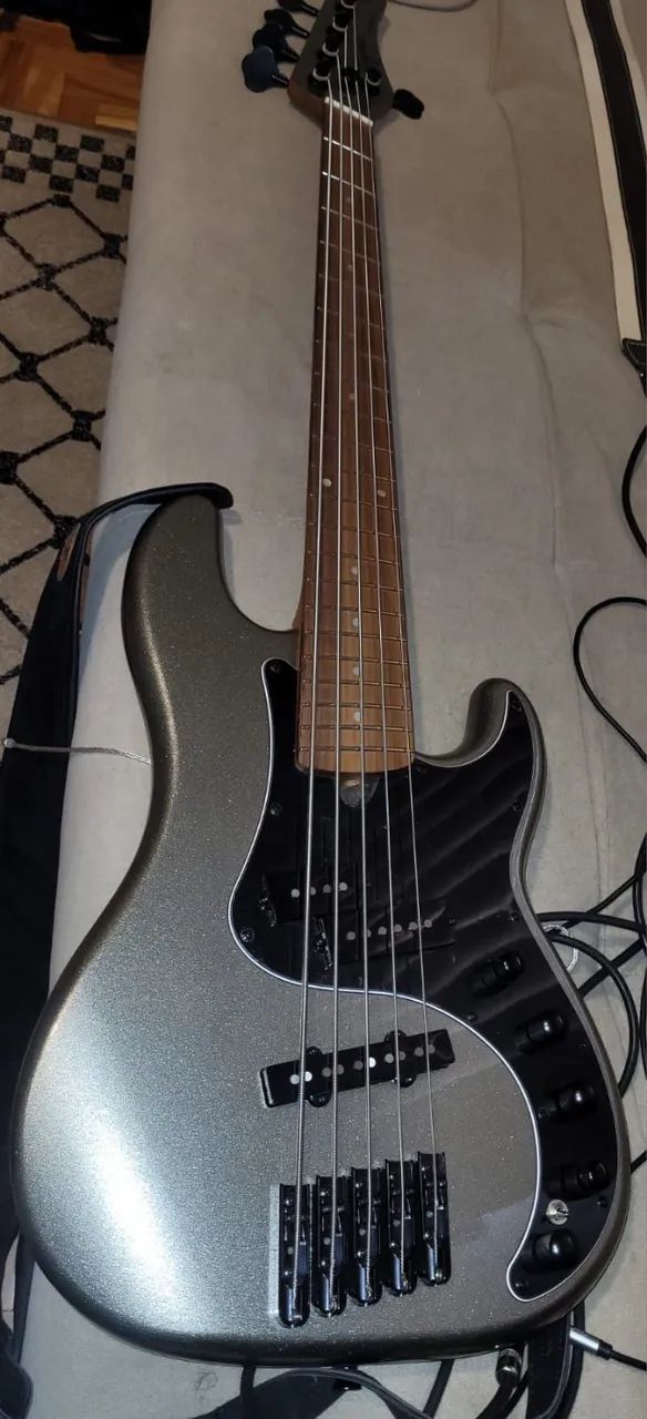 Tagima Predator 5 UQ
