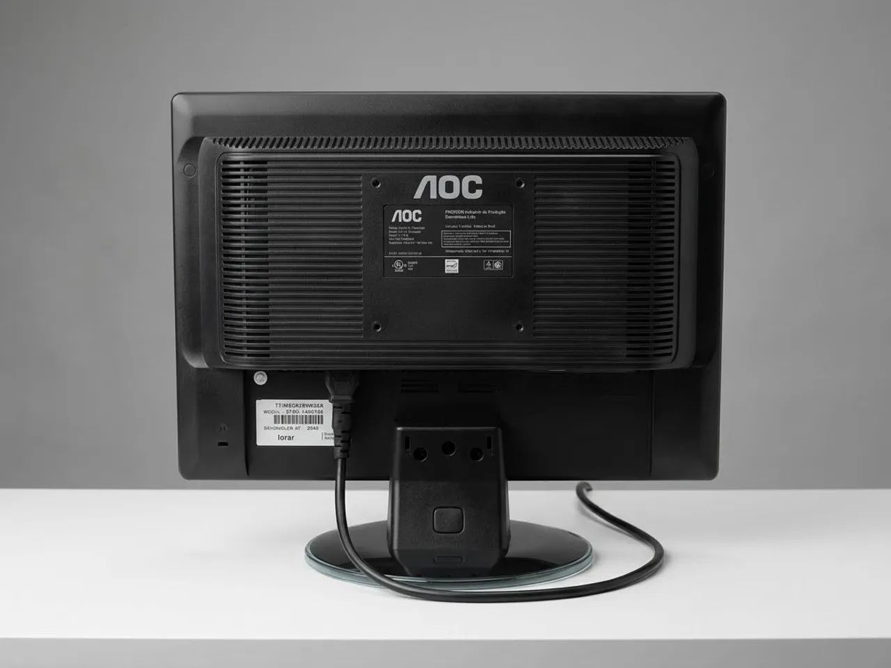 Monitor AOC 17" LCD Widescreen - Foto 3