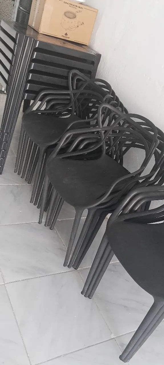 Cadeiras e mesas