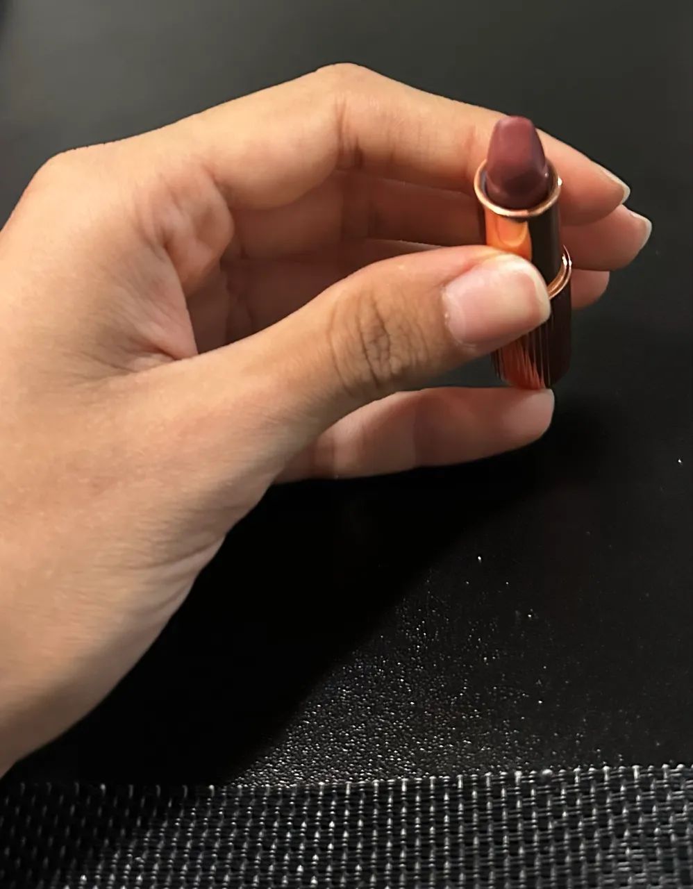 Kit Mini Batom e Mini Lápis de Boca Pillow Talk Medium - Charlotte Tilbury  - Foto 4