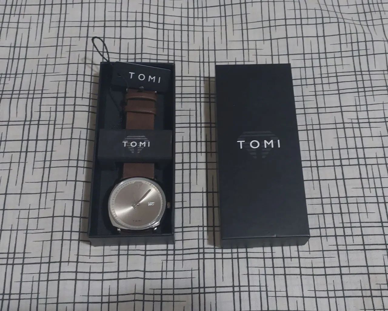 Relógio Tomi 40mm Shein - Novo