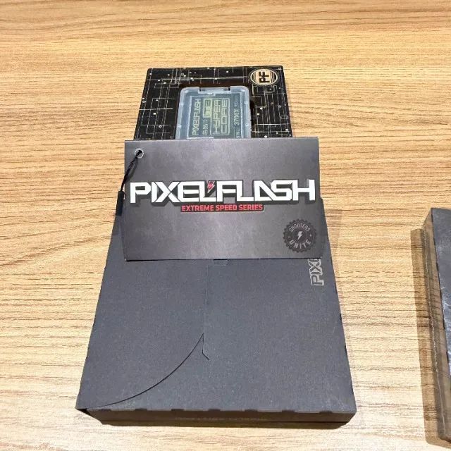 Cartão CFast PixelFlash 2.0 de 1 TB - 3700X HyperCore 565MB/s
