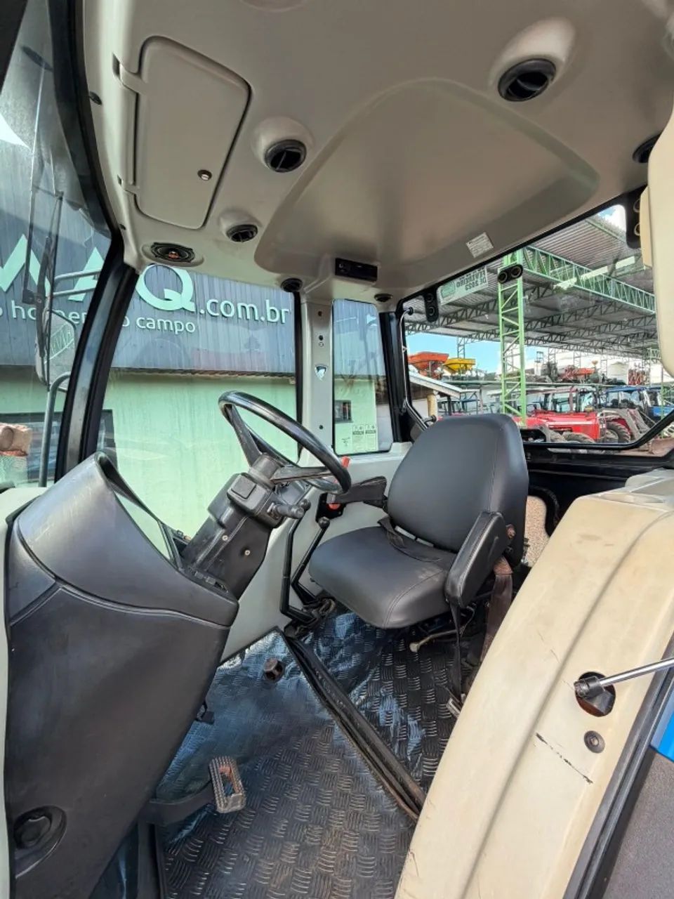 New Holland TL 75E 4x4 ano 2008 Cabinado  - Foto 6