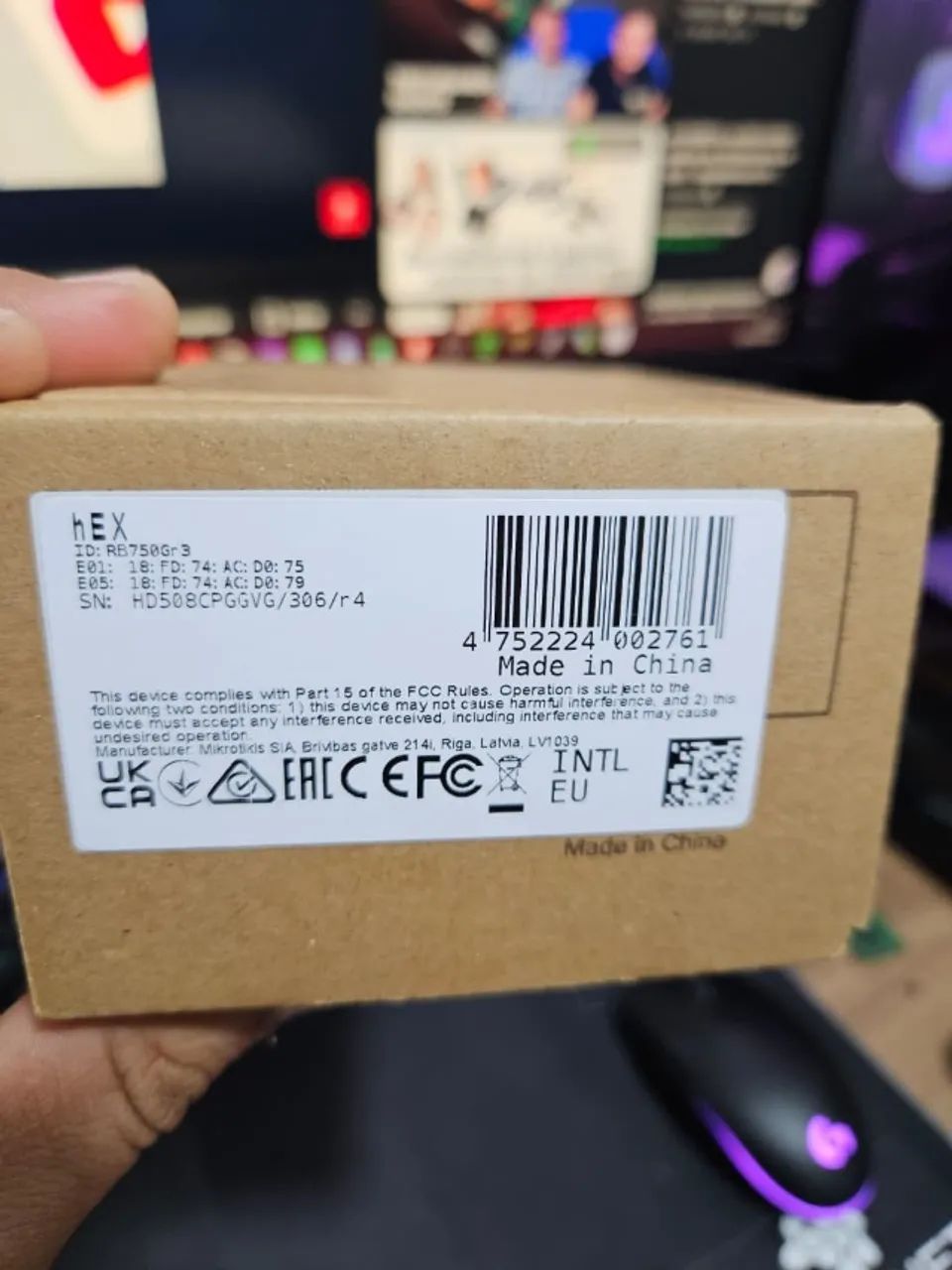 MikroTik RB750Gr3  - Foto 3