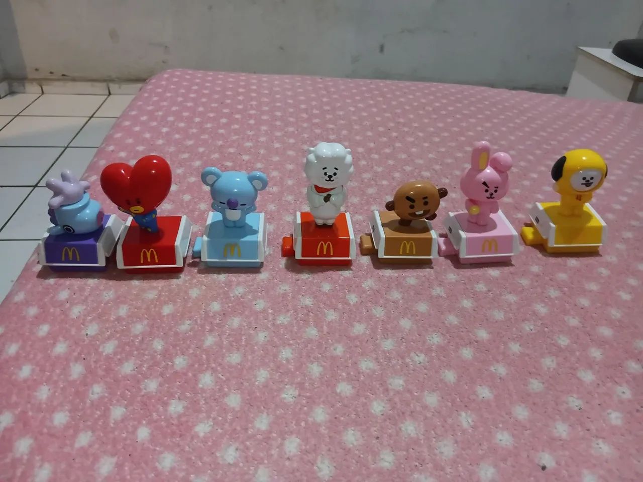 Bonecos bts bt21