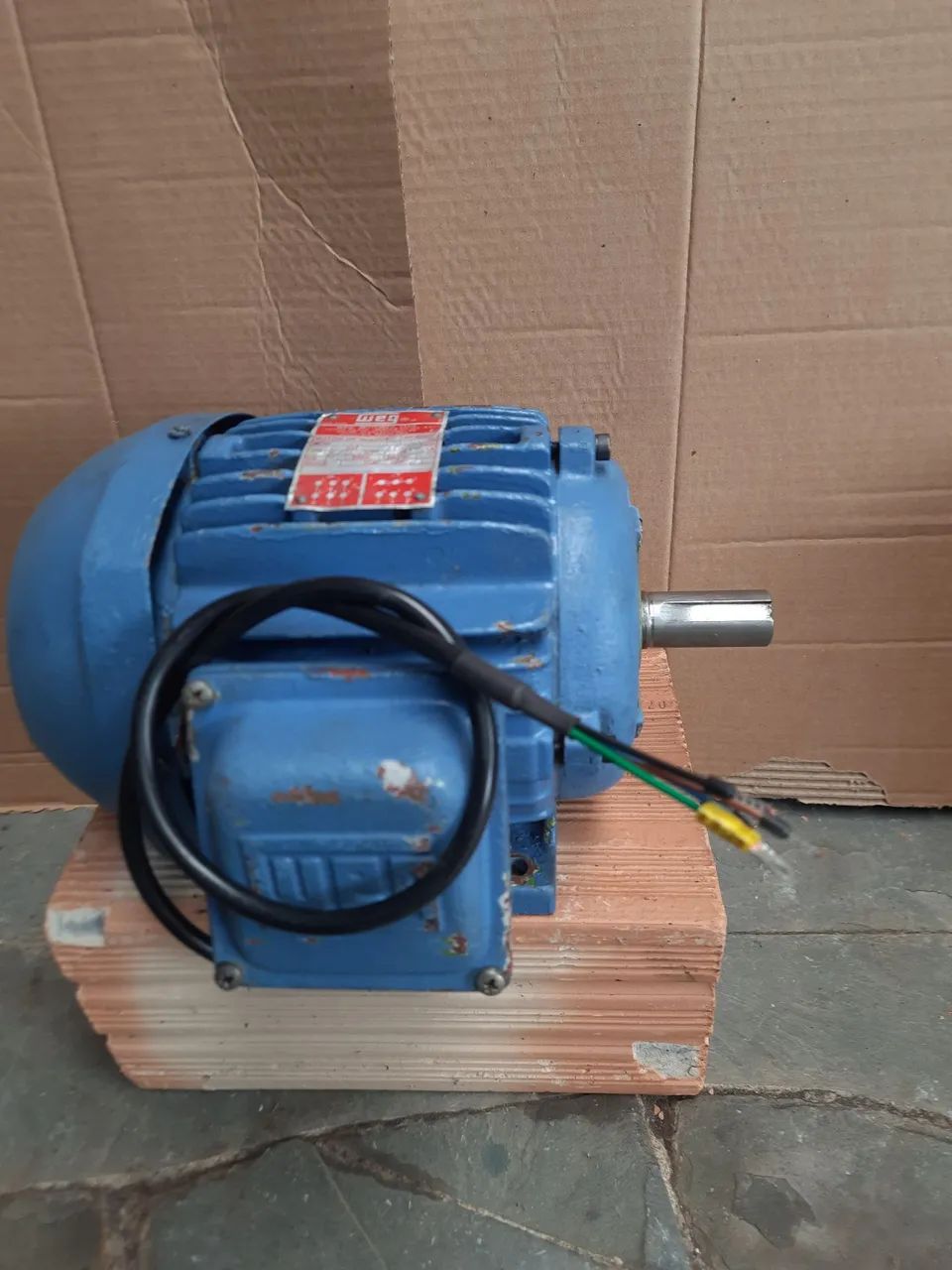 Motor trifásico 1cv 6 polos 