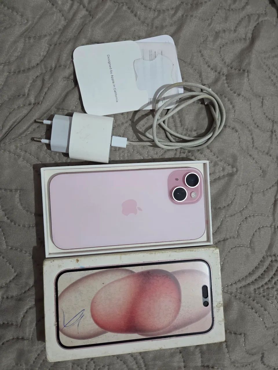 IPhone 15 rosa 