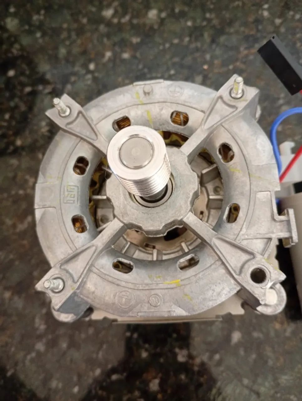 Motor de tanquinho Eletrolux/Continental - Foto 2