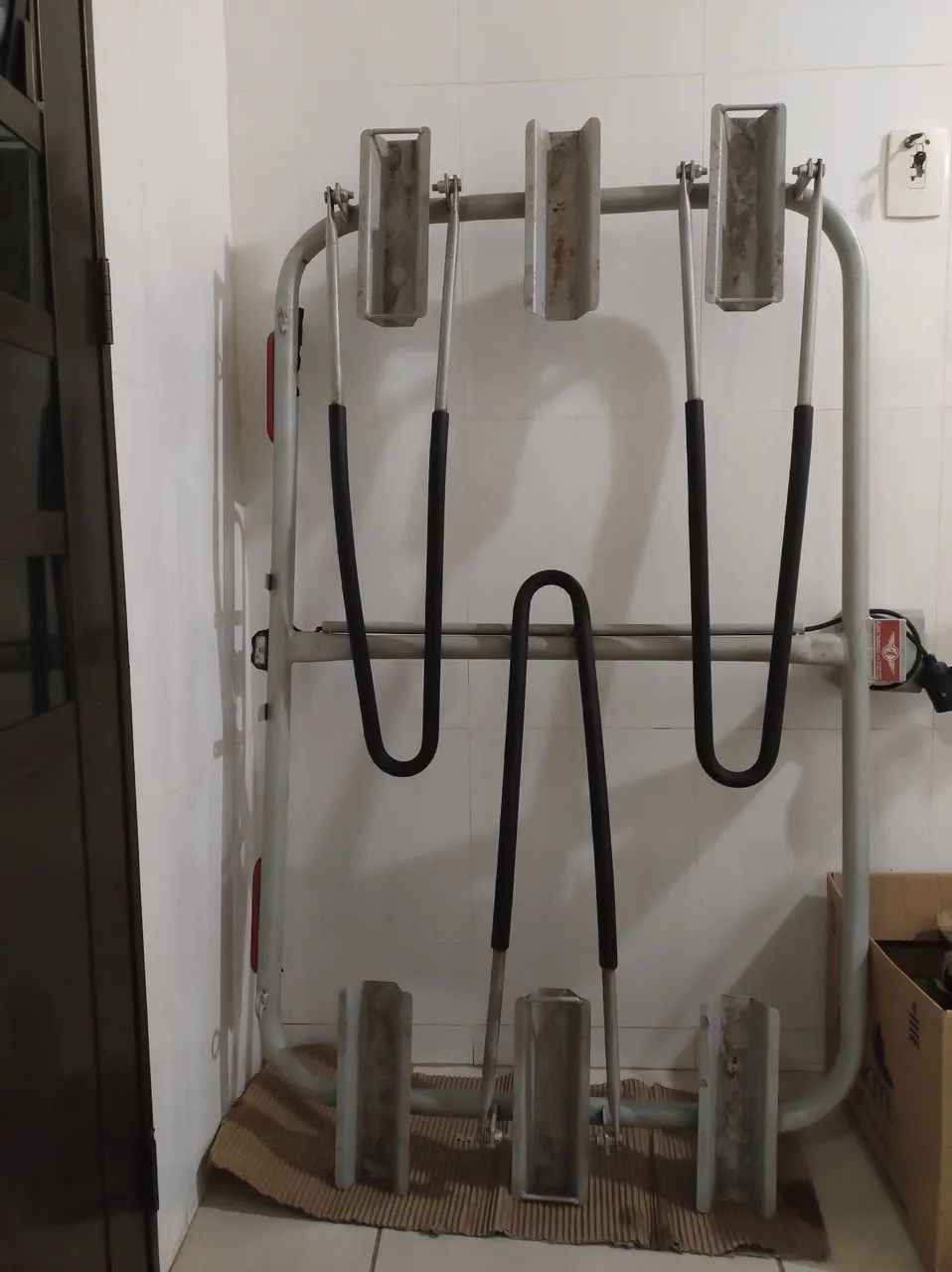 Suporte bicicleta (3) acopla no engate com parte elétrica 