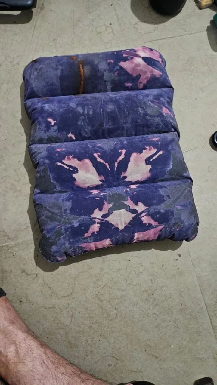 Travesseiro inflável para acampar - Foto 4