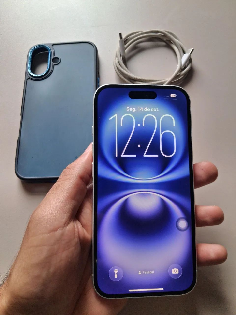 iPhone 16 