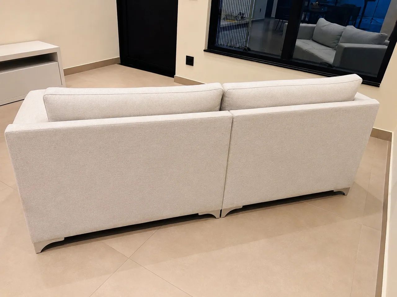 Sofá Fixo Estilo Europeu em Linho Soft - 2 Metros - Foto 2