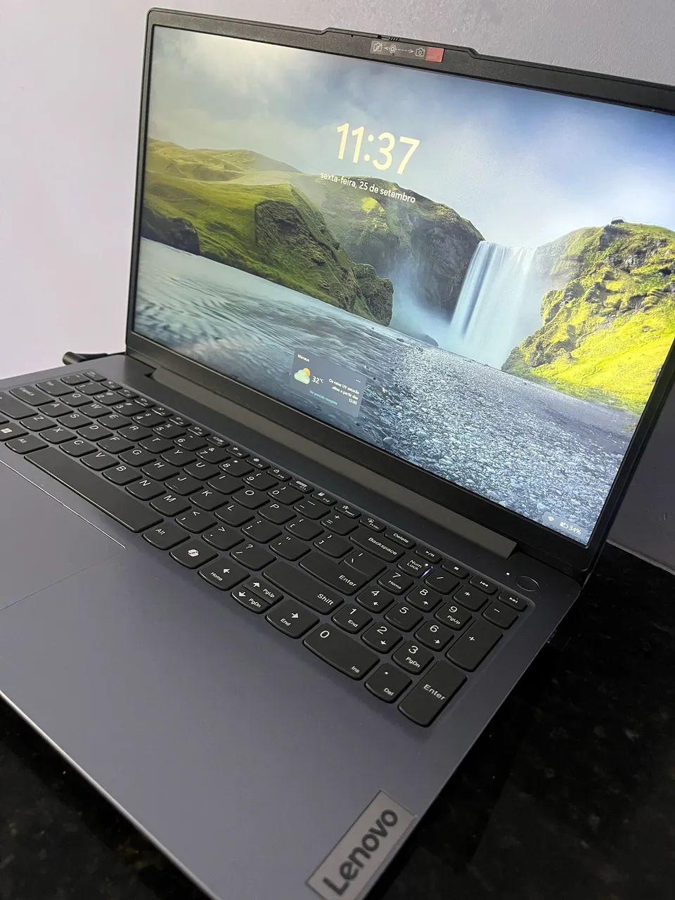 Vendo notebook Lenovo Slim 3 Intel  - Foto 2