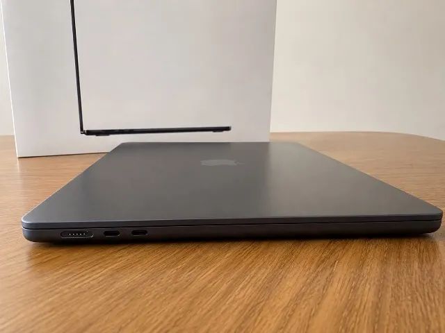 MacBook Air 15 M3 2024 - Foto 3