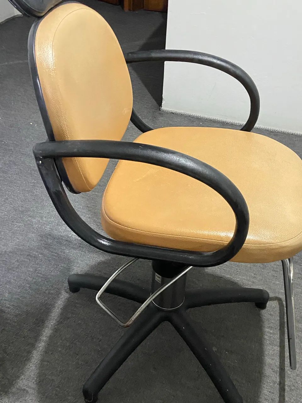 Cadeira de barbearia hidráulica  - Foto 5