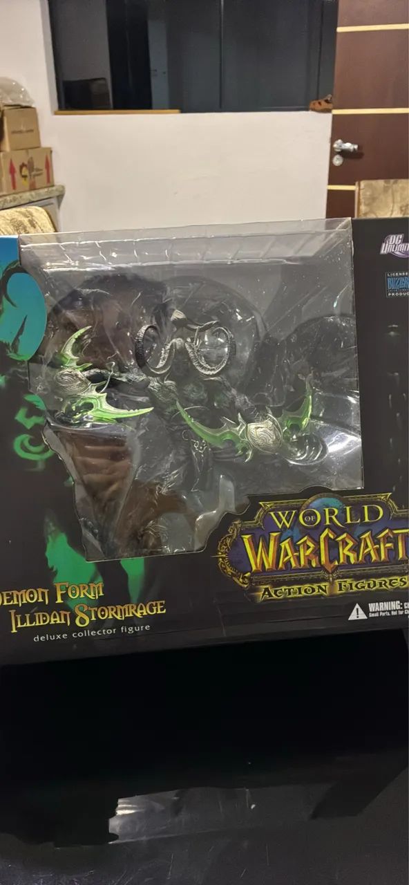 Illidan and Arthas figures Wow 