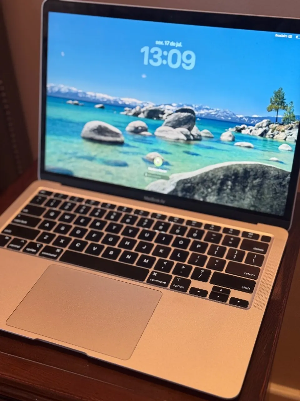 Macbook Air Ano:2022 | Apple M2 Memória 8GB Armazenamento: 256GB