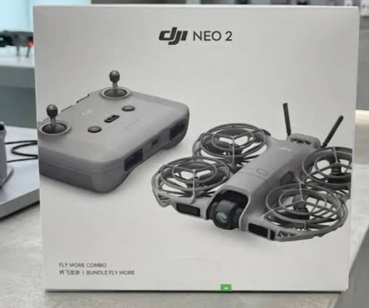 Combo fly more com controle e 03 baterias. - Foto 3