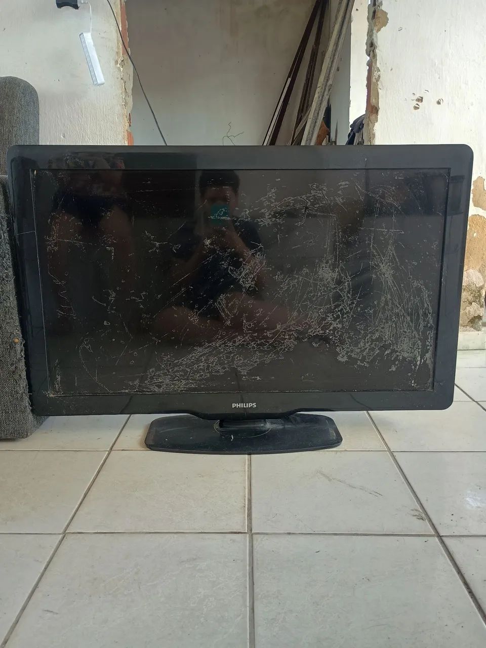 Tv Philips LCD, não é smartv  - Foto 2