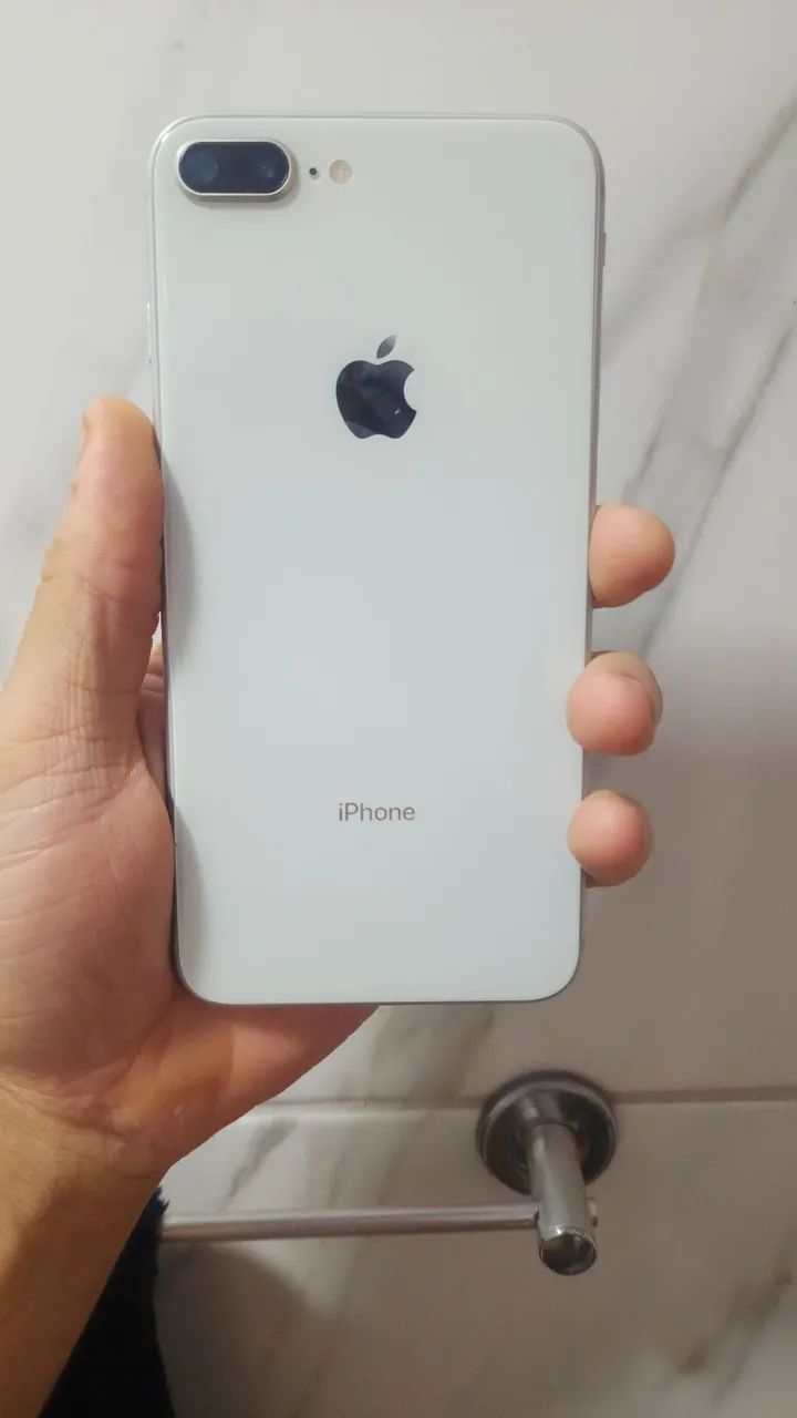 IPHONE 8 PLUS - Foto 3
