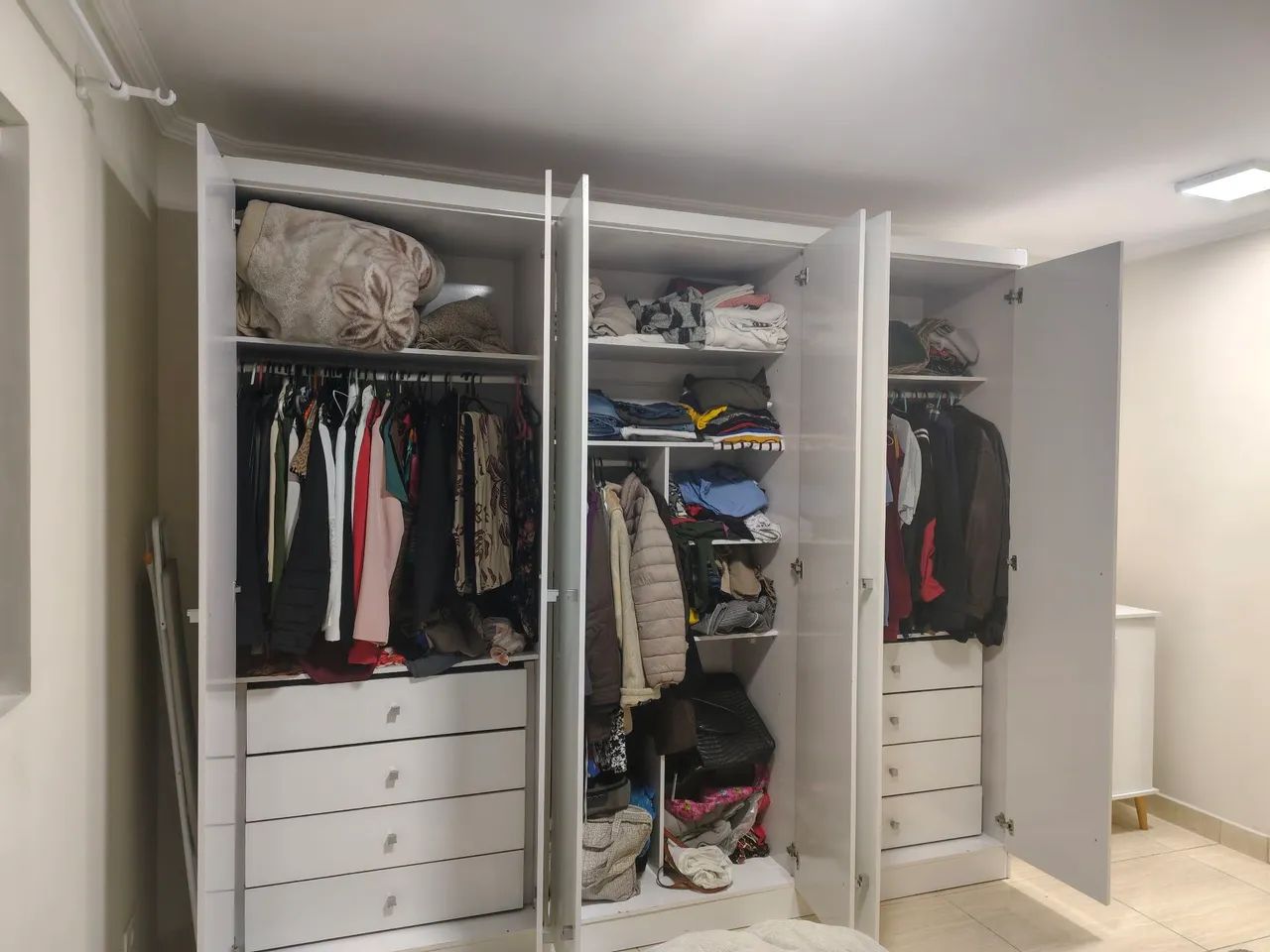 Guarda roupas usado  - Foto 2