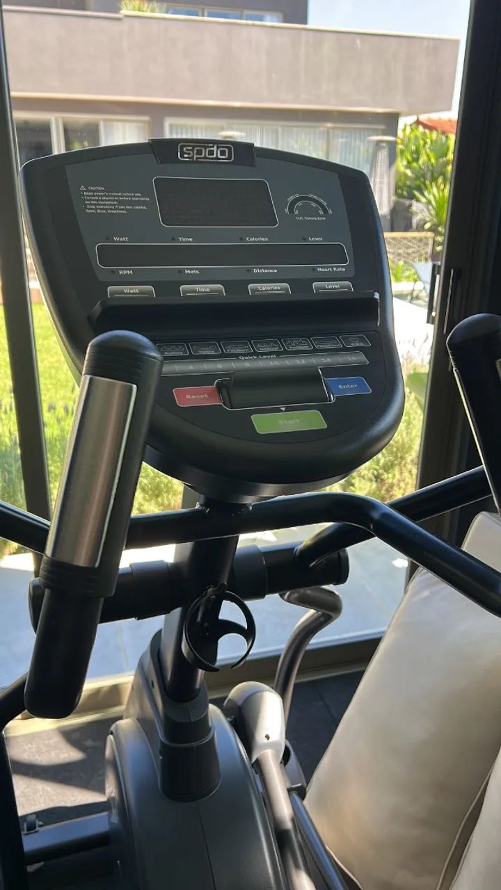 Elíptico profissional speedo