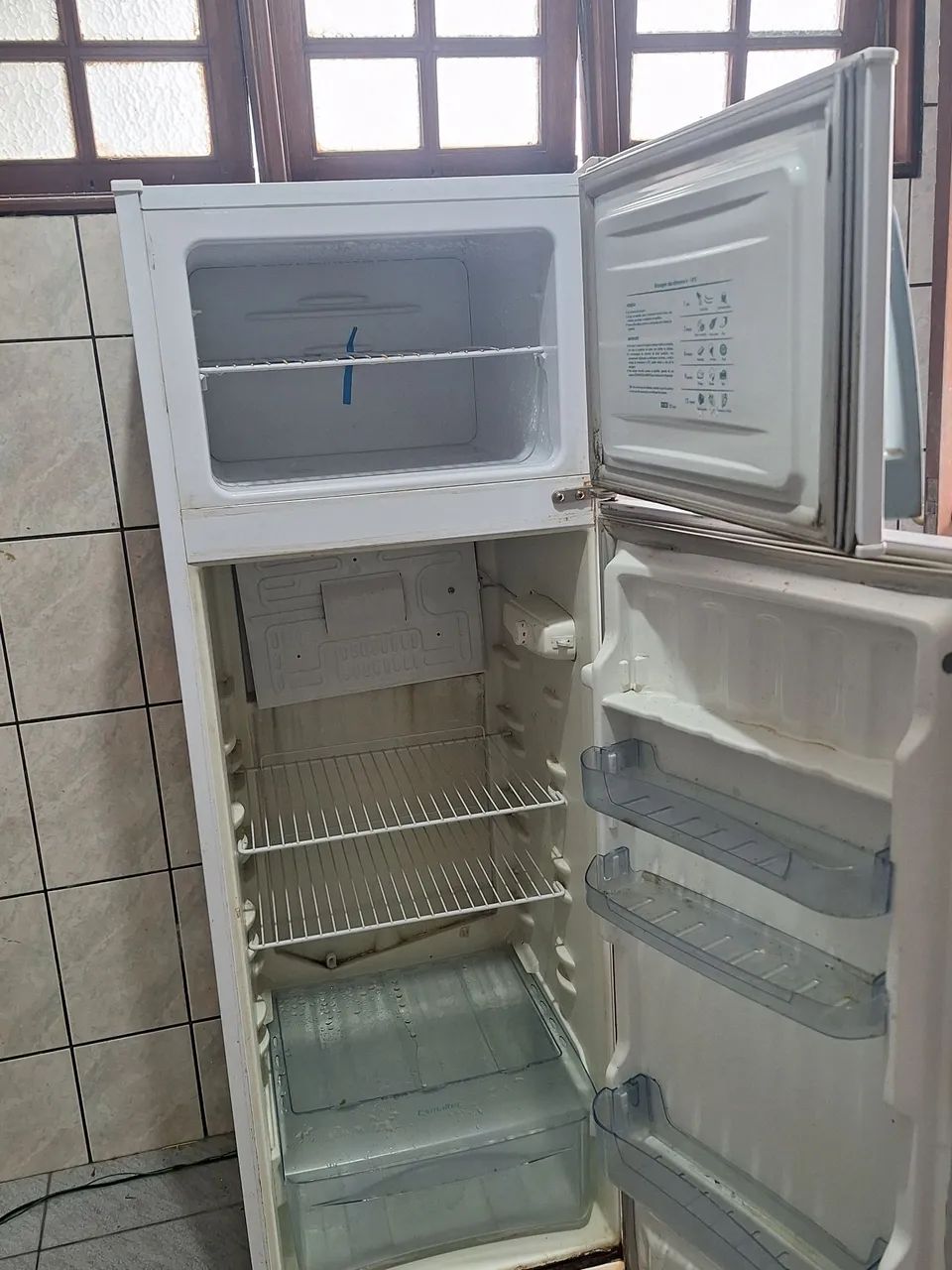 Vendo geladeira e frigobar consul  - Foto 2