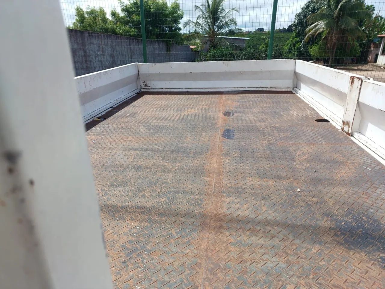 Carroceria de Ferro semi nova 3.70 metros - Foto 7