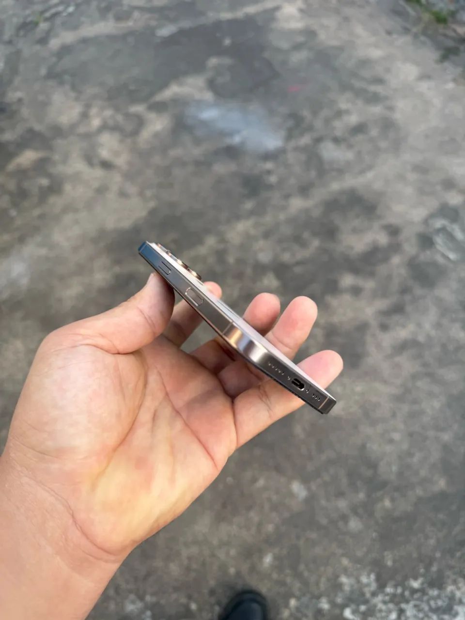 iPhone 16 pro  - Foto 3