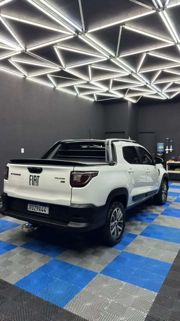 Fiat Strada Volcano 1.3 Flex 8V CD Aut. 2023 - Foto 2