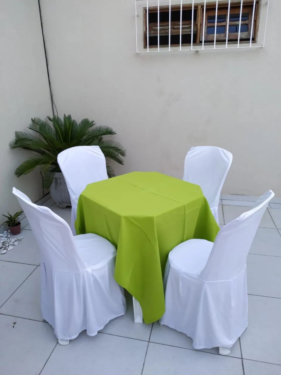 Aluguel de mesas e cadeiras  - Foto 2