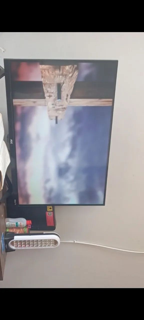 Estou vendendo uma tv 32 polegadas pouco tempo de uso.tem q vim buscar.. - Foto 2