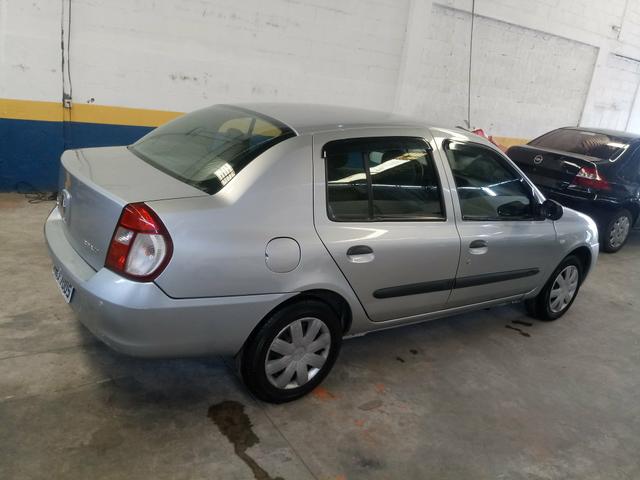 Renault Clio Sedan Authentique 1.6 - Foto 3