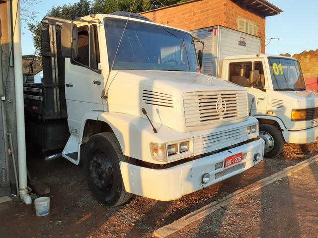 MB 1618 Truck Graneleiro Reduzido