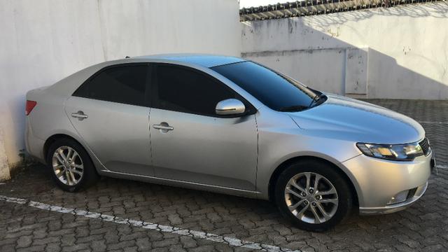 Vendo carro bem conservado único dono