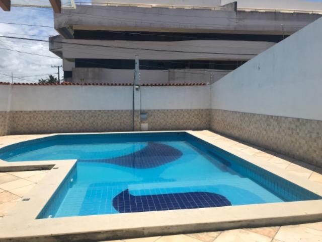 Casa com piscina Jd Atlântico