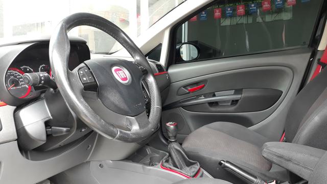 Fiat Punto Sporting 1.8 FLEX 2011 - Foto 8
