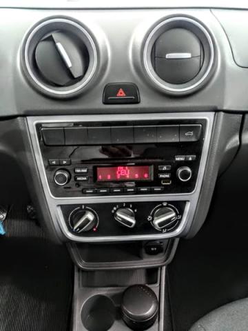VOLKSWAGEN VOYAGE COMFORTILINE 2015 - Foto 13