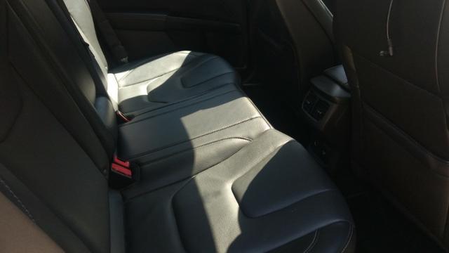 Ford Fusion Hybrid - Foto 6