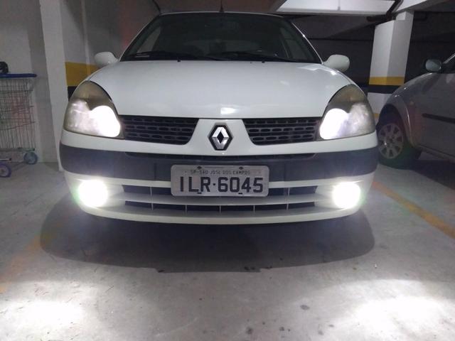 Clio sedã