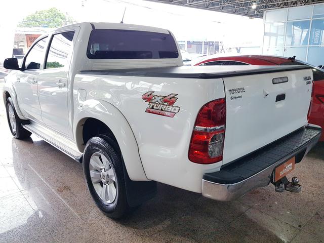 Toyota Hilux SRV Automática DIESEL 4x4 - Foto 2