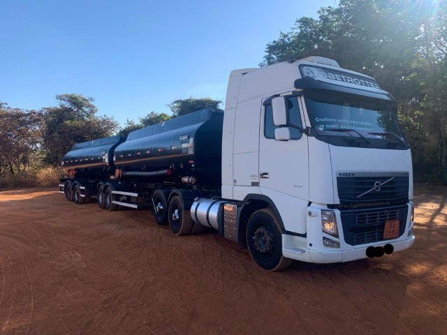 VOLVO FH 460 ANO 2013/2014/ CARRETA RONDON ANO 2012