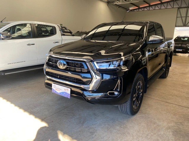 VENDE-SE TOYOTA HILUX SRX 2.8 16V 4X4 DIESEL CABINE DUPLA AUTOMÁTICA