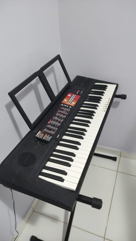 Teclado Yamaha PSR F51 Preto